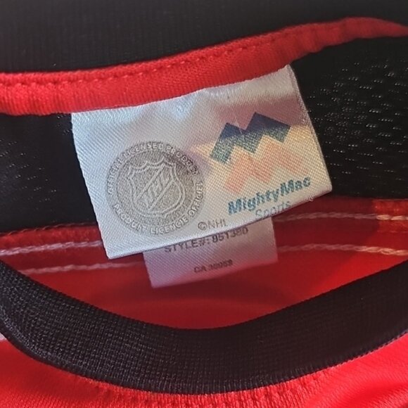 Mighty Mac NHL Calgary Flames Jersey Size 3T - Picture 6 of 14